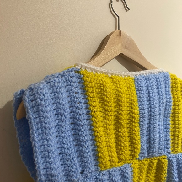 Cute cropped sweater vest - Picture 5 of 5